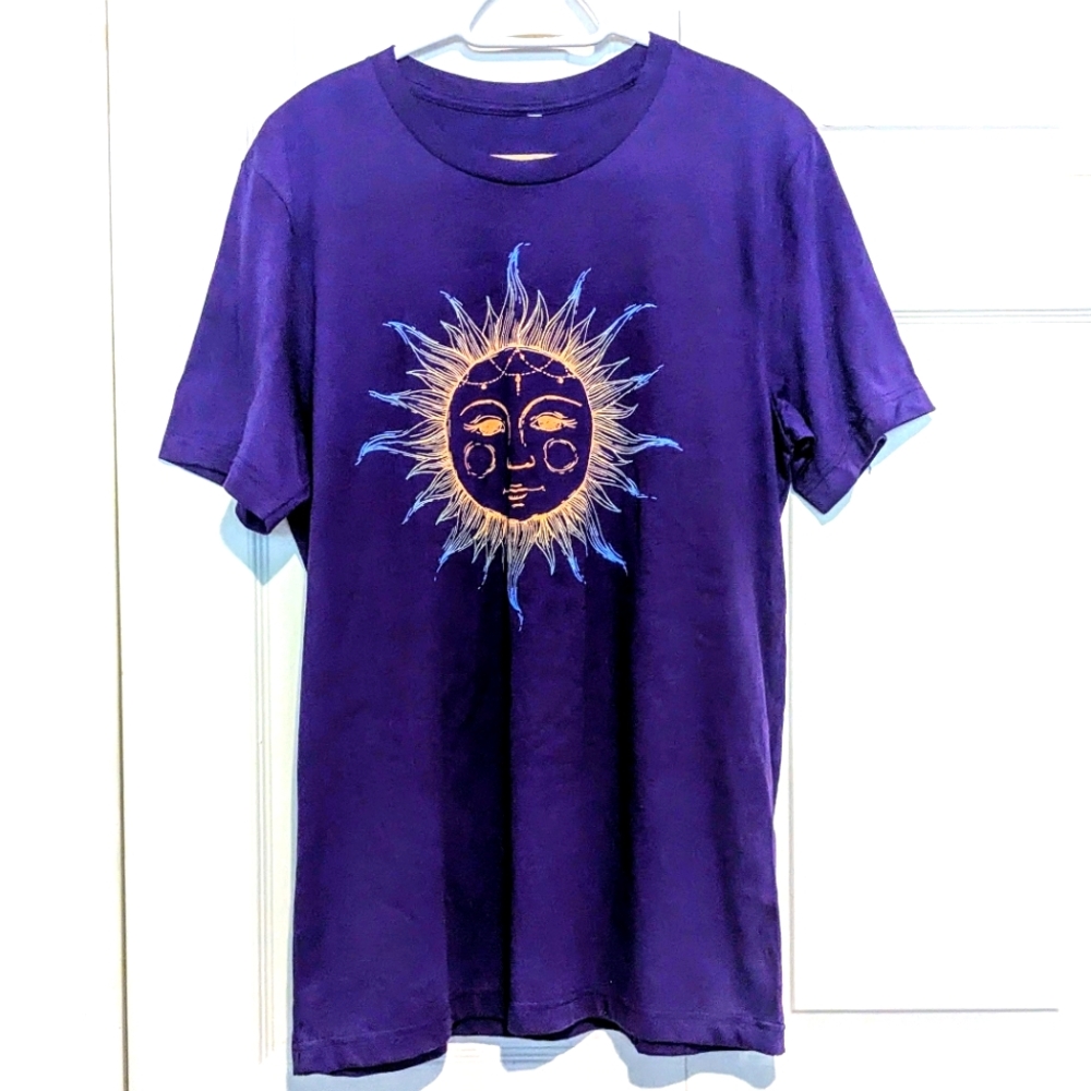Purple Sun Face T-Shirt M
